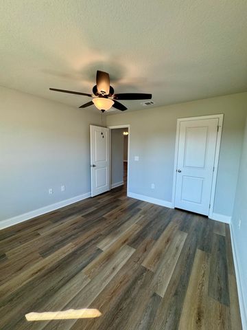 114 A Marimba Street, Mary Esther, FL 32569