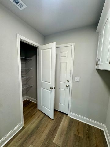 114 A Marimba Street, Mary Esther, FL 32569