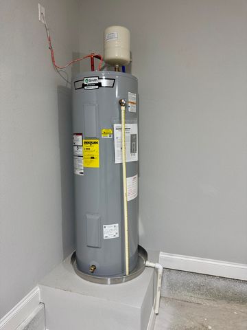 114 A Marimba Street, Mary Esther, FL 32569