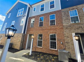 305 Frederick Lane, Cranberry Twp, PA 16066