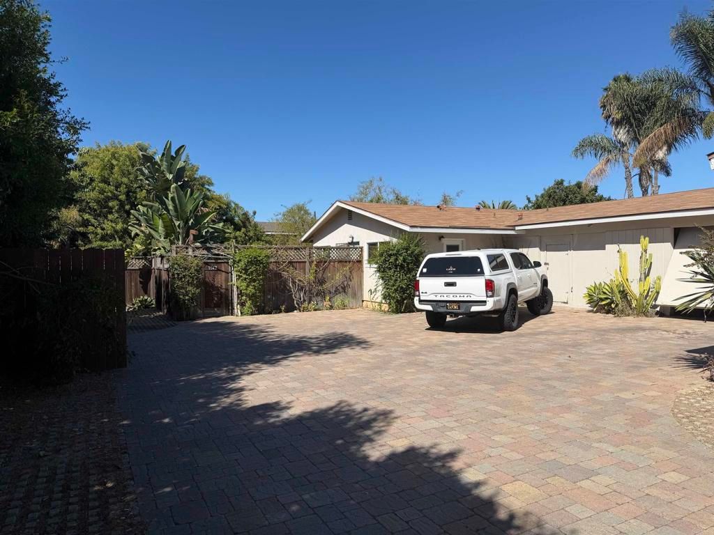1040 1042 Golden Road, Encinitas, CA 92024 — photo 2