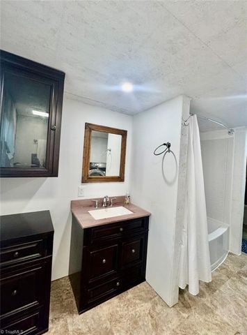 371 Conrad Drive, Thomasville, NC 27360