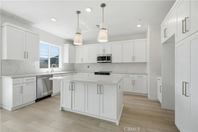 23704 Wilcox Drive, Newhall, CA 91321