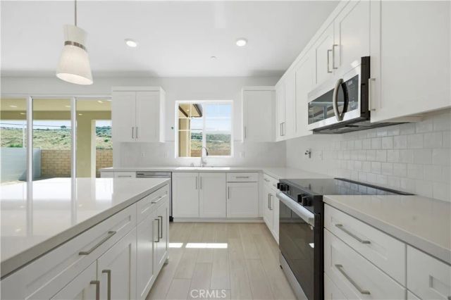 23704 Wilcox Drive, Newhall, CA 91321