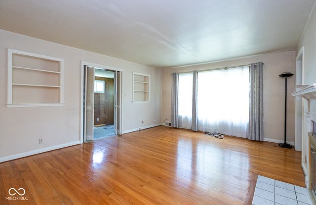 5915 N Oxford Street, Indianapolis, IN 46220