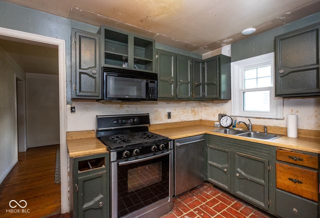 5915 N Oxford Street, Indianapolis, IN 46220