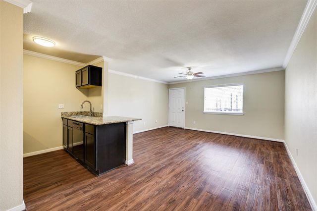2006 W 43rd Street 22, Houston, TX 77018