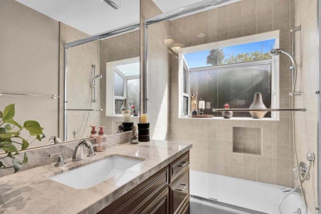 2164 Tokalon Street, San Diego, CA 92110