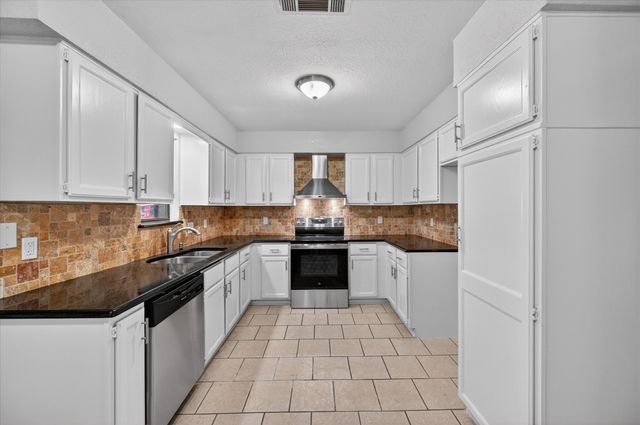 2026 Sheriff Drive, Grand Prairie, TX 75051