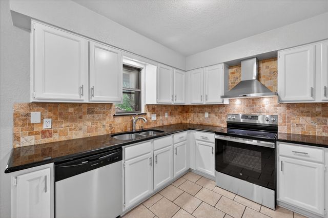 2026 Sheriff Drive, Grand Prairie, TX 75051