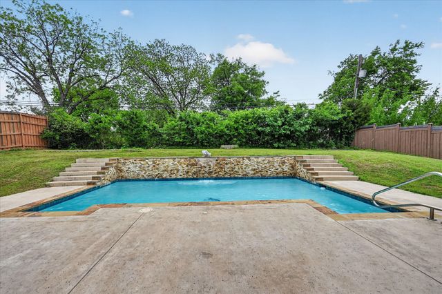 2026 Sheriff Drive, Grand Prairie, TX 75051