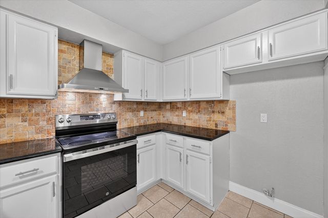 2026 Sheriff Drive, Grand Prairie, TX 75051