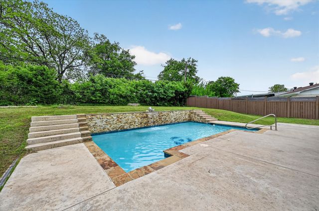 2026 Sheriff Drive, Grand Prairie, TX 75051