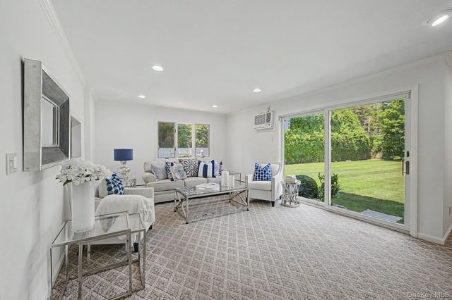 16 Cross Bow Lane, Commack, NY 11725