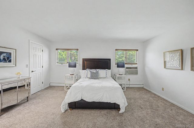 16 Cross Bow Lane, Commack, NY 11725
