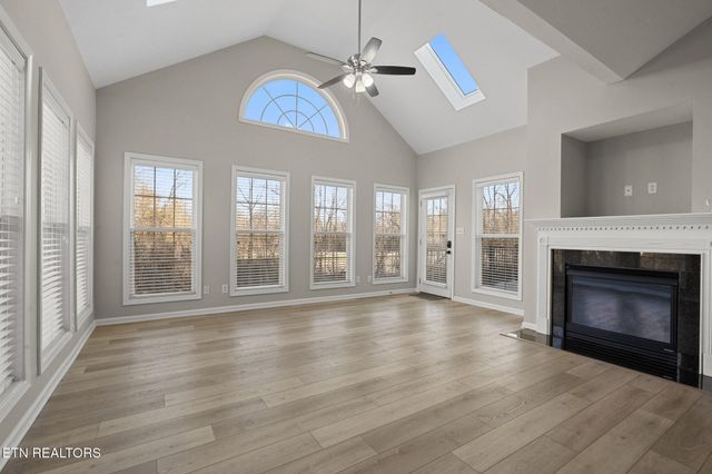 4651 Oak Meadow Way, Knoxville, TN 37918