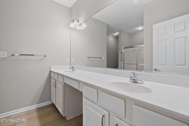 4651 Oak Meadow Way, Knoxville, TN 37918