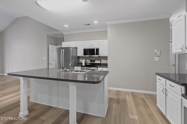 4651 Oak Meadow Way, Knoxville, TN 37918