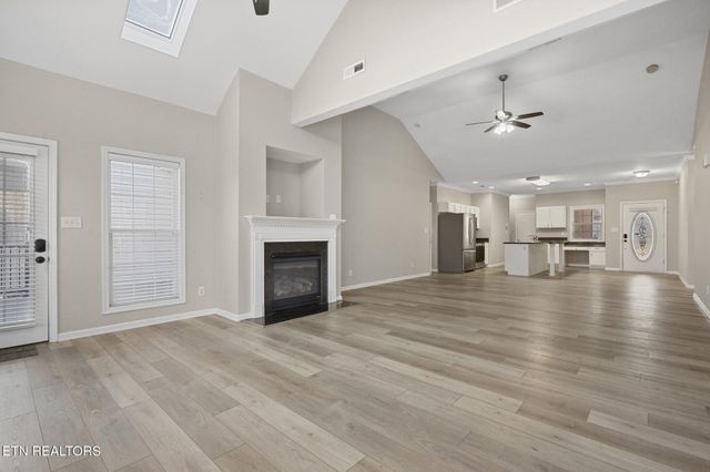 4651 Oak Meadow Way, Knoxville, TN 37918