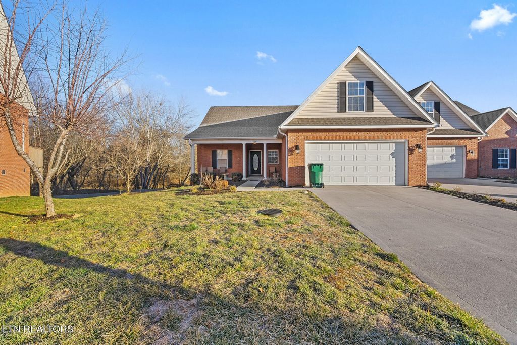 4651 Oak Meadow Way, Knoxville, TN 37918