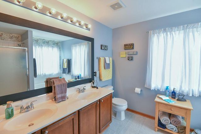 6127 115th AVENUE, Kenosha, WI 53142