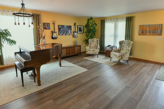 6127 115th AVENUE, Kenosha, WI 53142