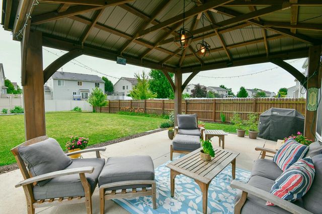 6127 115th AVENUE, Kenosha, WI 53142