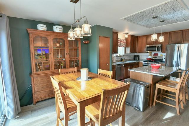 6127 115th AVENUE, Kenosha, WI 53142