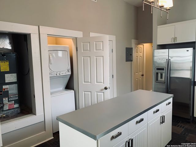 429 W Mistletoe Ave Apt 101, San Antonio, TX 78212