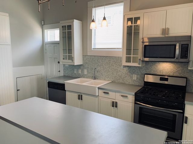 429 W Mistletoe Ave Apt 101, San Antonio, TX 78212