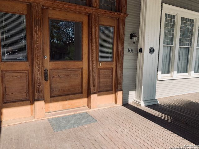 429 W Mistletoe Ave Apt 101, San Antonio, TX 78212