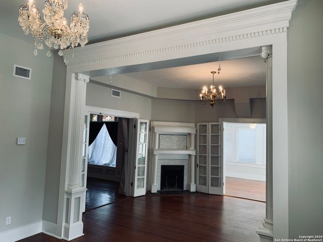 429 W Mistletoe Ave Apt 101, San Antonio, TX 78212