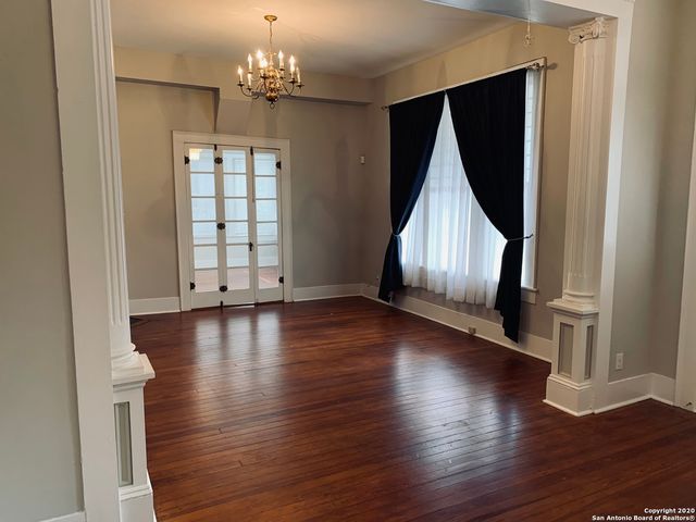 429 W Mistletoe Ave Apt 101, San Antonio, TX 78212