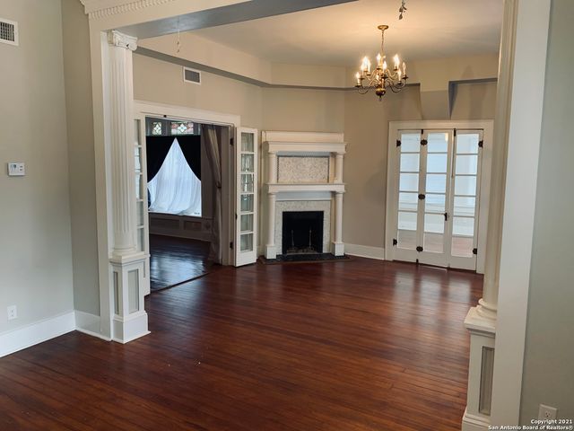 429 W Mistletoe Ave Apt 101, San Antonio, TX 78212
