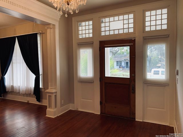 429 W Mistletoe Ave Apt 101, San Antonio, TX 78212