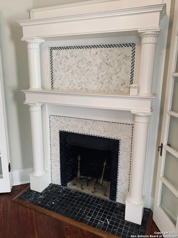 429 W Mistletoe Ave Apt 101, San Antonio, TX 78212