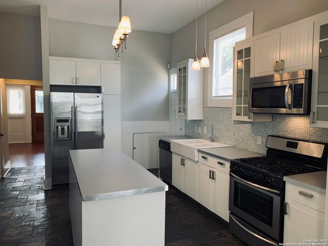 429 W Mistletoe Ave Apt 101, San Antonio, TX 78212