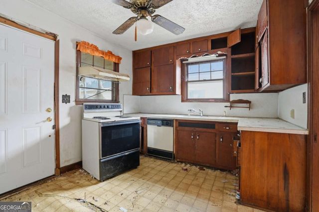 1426 Wadley Avenue, Atlanta, GA 30344