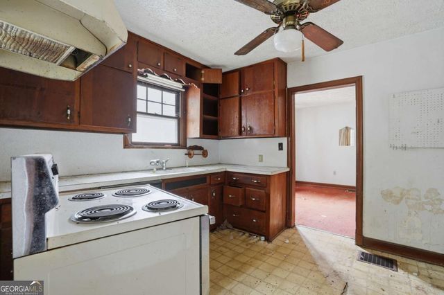 1426 Wadley Avenue, Atlanta, GA 30344