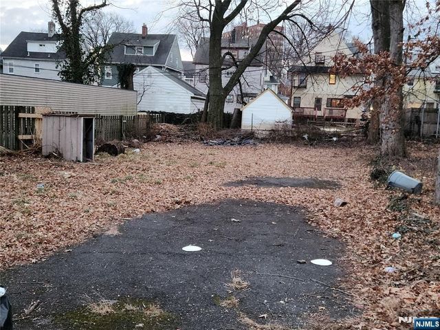 605 Park Avenue, East Orange, NJ 07017