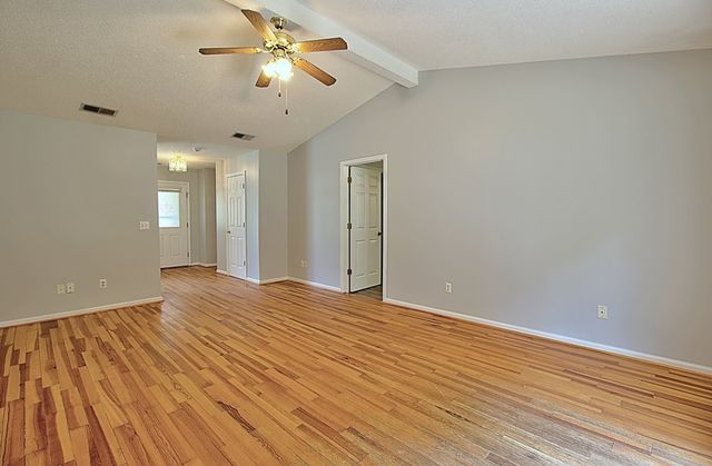 210 Easy Street, Hinesville, GA 31313