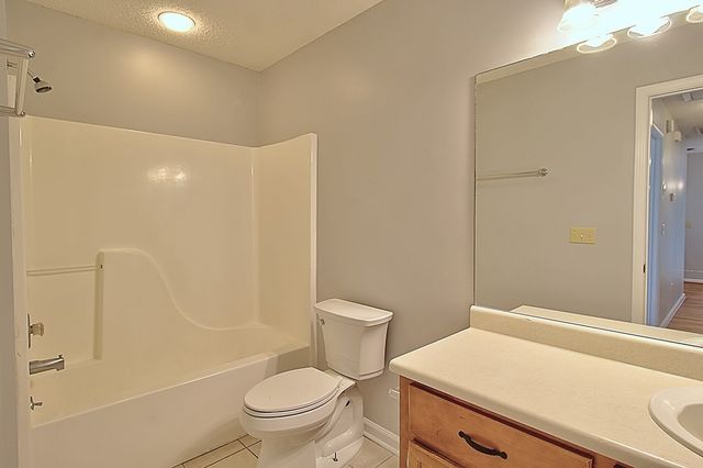 210 Easy Street, Hinesville, GA 31313