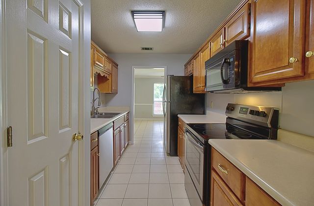 210 Easy Street, Hinesville, GA 31313