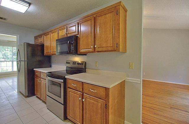 210 Easy Street, Hinesville, GA 31313