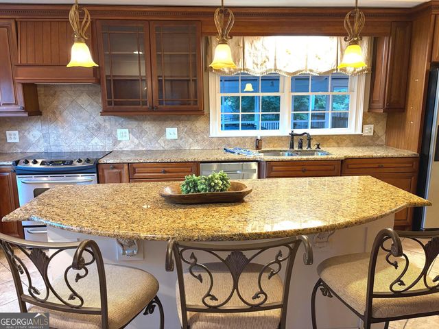 205 Maplewood Drive SE, Rome, GA 30161