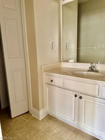 200 Maple Ave Apt B, Norfolk, VA 23503