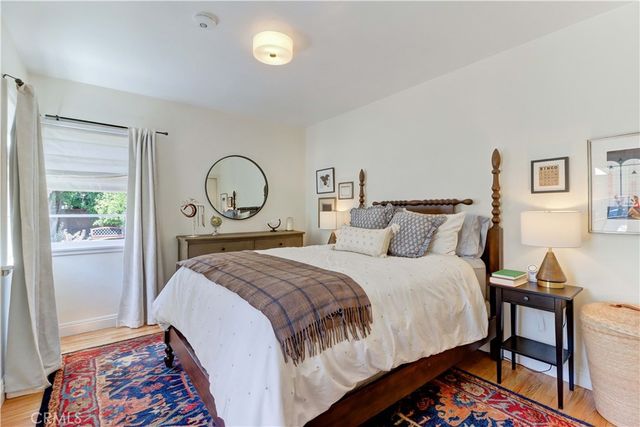 317 N Beachwood Avenue, Burbank, CA 91506
