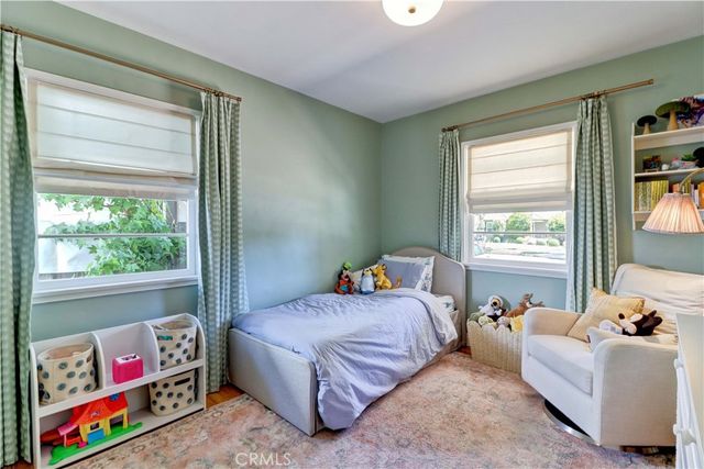 317 N Beachwood Avenue, Burbank, CA 91506