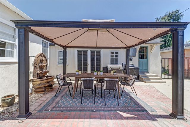 317 N Beachwood Avenue, Burbank, CA 91506