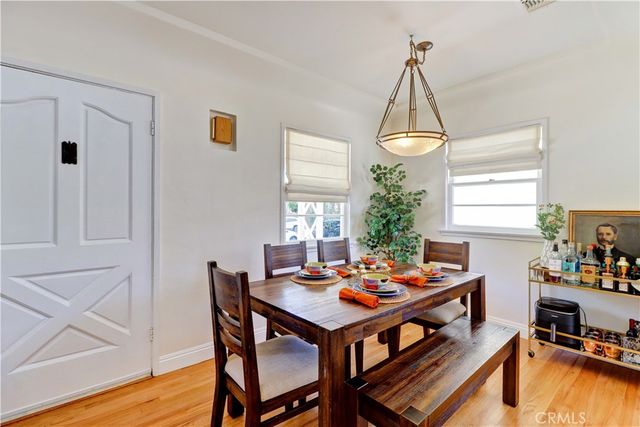 317 N Beachwood Avenue, Burbank, CA 91506